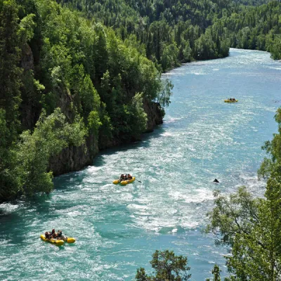 Rafting auf dem Kenia River in Alaska - ein Highlight bei jeder Reise